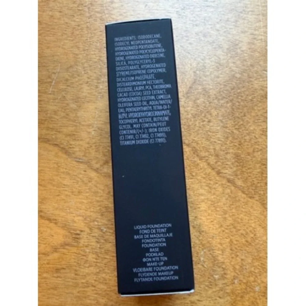 Laura Mercier Real Flawless Weightless Perfecting Foundation 0N1 Silk 1oz NEW